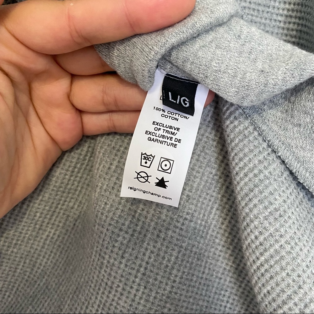 REIGNING CHAMP SWEATER - Picture 5 of 6